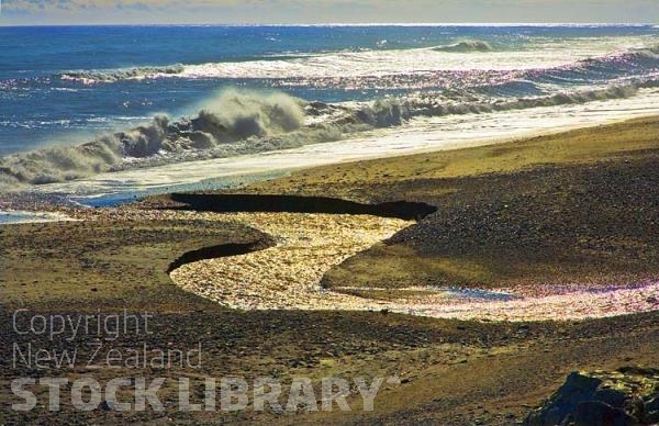 Haast to Hokitika;West Coast;mountains;valleys;river;Tasman Sea;State highway 6;Bruce Bay;Creek;beach;waves;breakers;surf