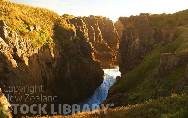 Punakaiki Coast;West Coast;Highway 6;mountains;valleys;Pororari river;Tasman Sea;Punakaiki;pancake rocks