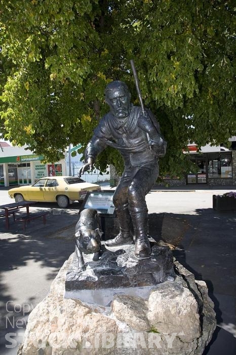 Fairlie;South Canterbury;Canterbury;green fields;paddocks;green paddocks;rivers;dairy farming;sheep;Mackenzie Statue