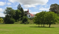 Otane;Tararua;church;green_fields;paddocks;Te_Aute_College_Church;Te_Aute;Colleg